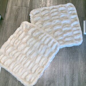 Dona Salyers Fabulous Fur Pillow Cover Set of 2